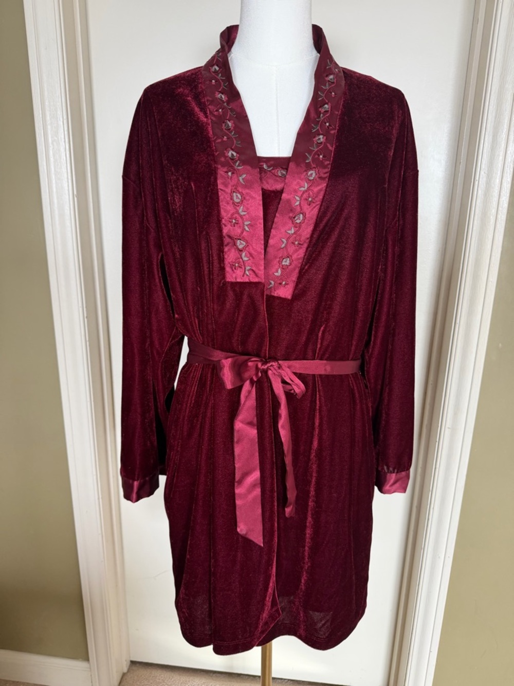 Vintage Rose Passion Burgundy Velvet Nightgown Robe Set L Y2K
